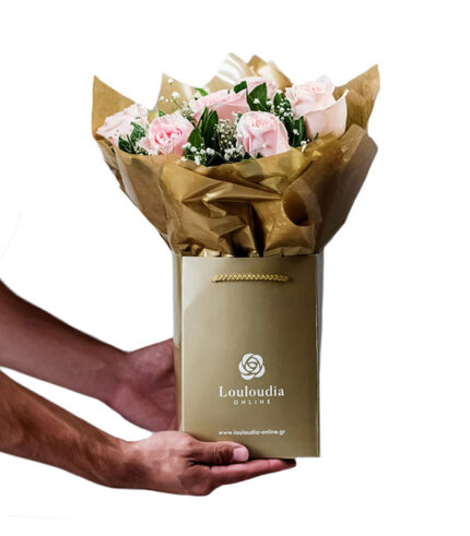 Classic Flower Bouquet with 6 Pink Roses Essential