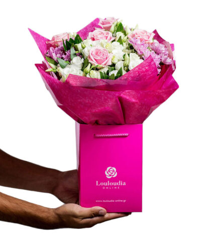 Ανθοδέσμη με Ροζ Τριαντάφυλλα και Λυσίανθο Premium