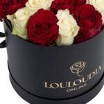 Κουτί με 15 Λευκά-Κόκκινα Τριαντάφυλλα