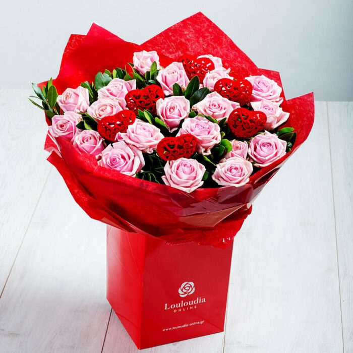 Ανθοδέσμη αγάπης με ροζ τριαντάφυλλα Deluxe