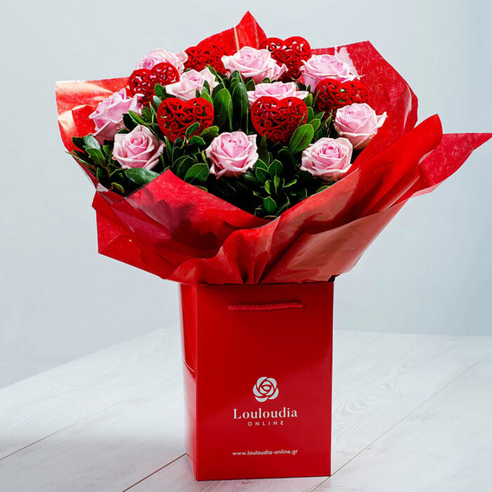 Ανθοδέσμη Αγάπης με 10 ροζ τριαντάφυλλα Premium