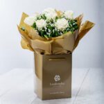 Ανθοδέσμη Classic με 6 Λευκά Τριαντάφυλλα Essential