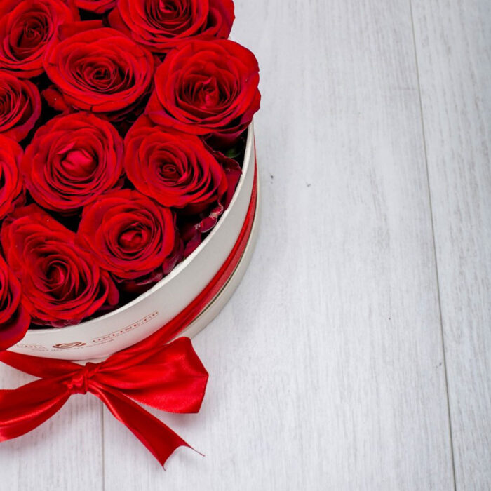 Κουτί με 20 Κόκκινα Τριαντάφυλλα