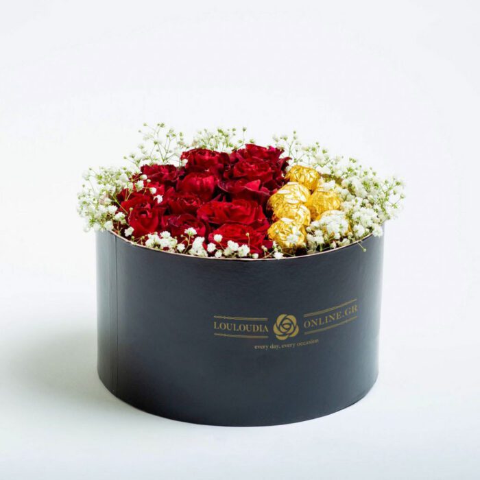 Κουτί με 15 Κόκκινα Τριαντάφυλλα και Σοκολατάκια