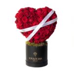 Κουτί με 100 Κόκκινα τριαντάφυλλα σε σχήμα Καρδιάς scaled 1