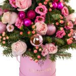 Ροζ Χριστουγεννιάτικο Δέντρο από Λουλούδια