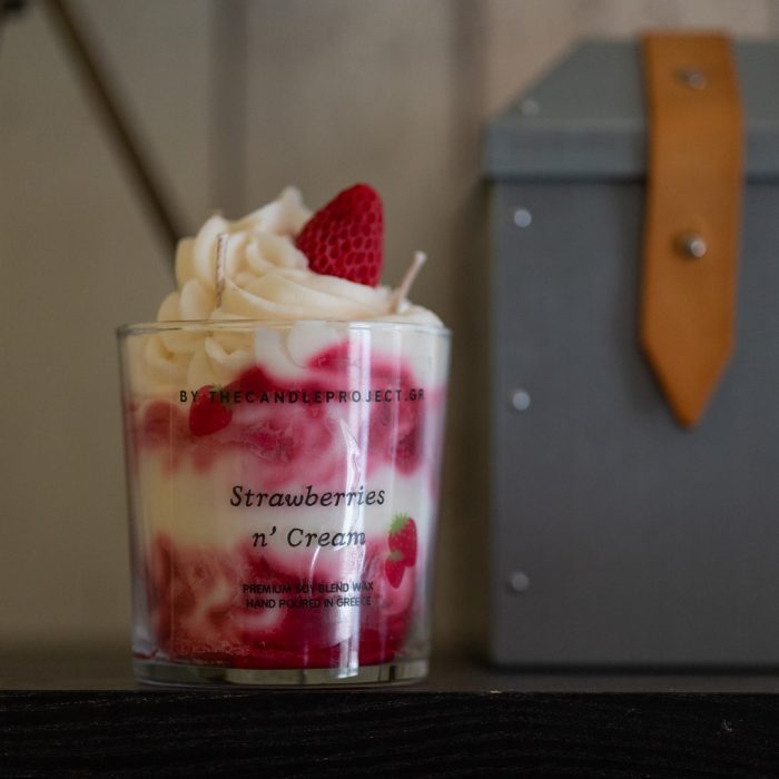 Κερί TheCandleProject Strawberries & Cream 350gr